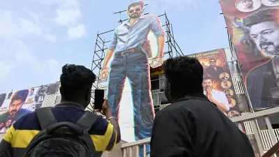 Vijay's Debut Film Naalaiya Theerpu Failed But Won Award