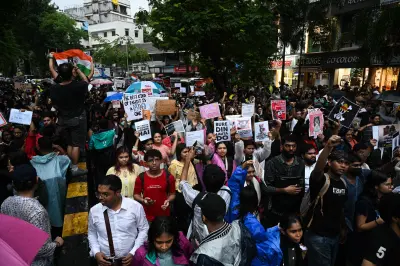 Mumbai Cop Threatens to Plant Drugs on Protestors