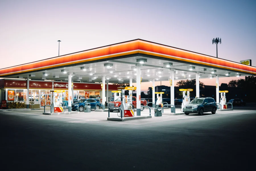 Oil Price Spike Fizzles: Why Markets Stayed Calm