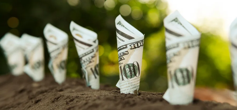 4 Energy Stocks With 20+ Year Dividend Growth Streaks