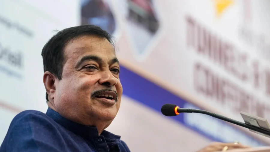 Gadkari Urges States to Allow Bike Taxis, Negative Points